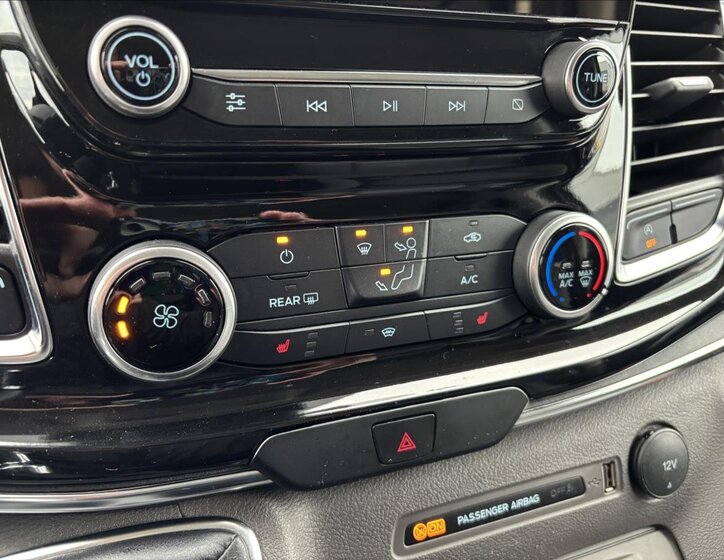 Ford Tourneo Custom Kombi 2,0 l 136 kw