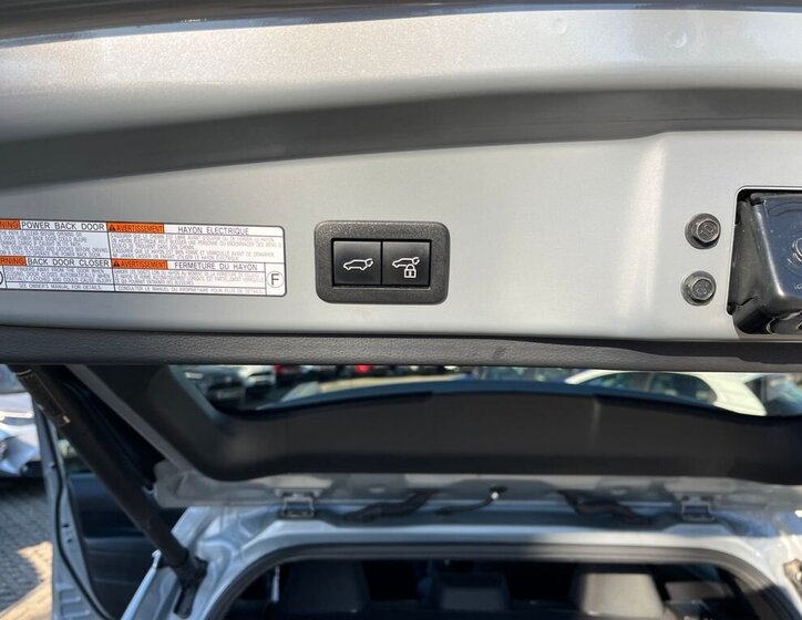 Toyota Corolla Cross SUV / Terénní 2,0 l 112 kw