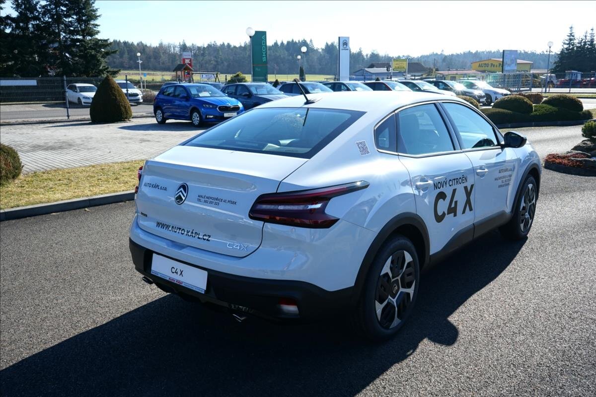 Citroën C4 X Sedan / Limuzína 1,2 l 96 kw