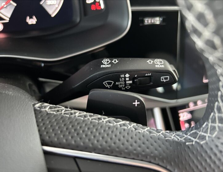 Audi Q8 SUV / Terénní 3,0 l 250 kw