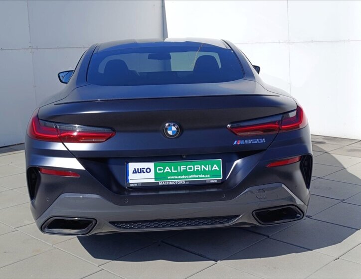 BMW Řada 8 Kupé 4,4 l 390 kw