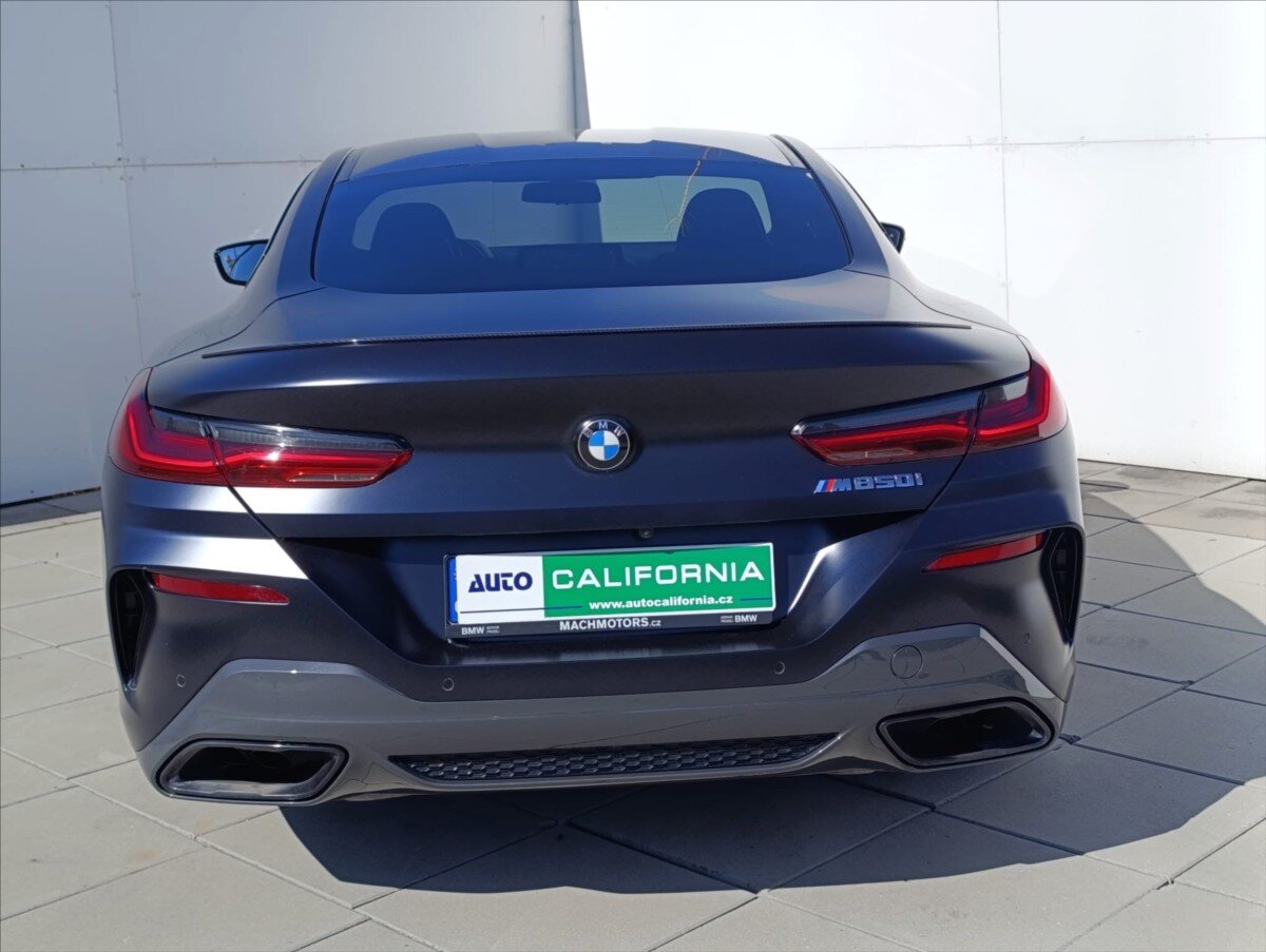 BMW Řada 8 Kupé 4,4 l 390 kw