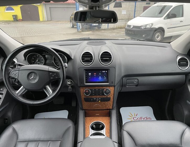 Mercedes-Benz Třídy M SUV / Terénní 3,5 l 200 kw