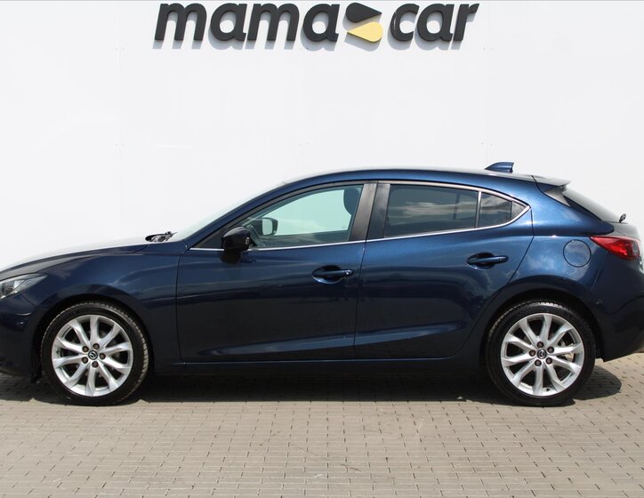 Mazda 3 4
