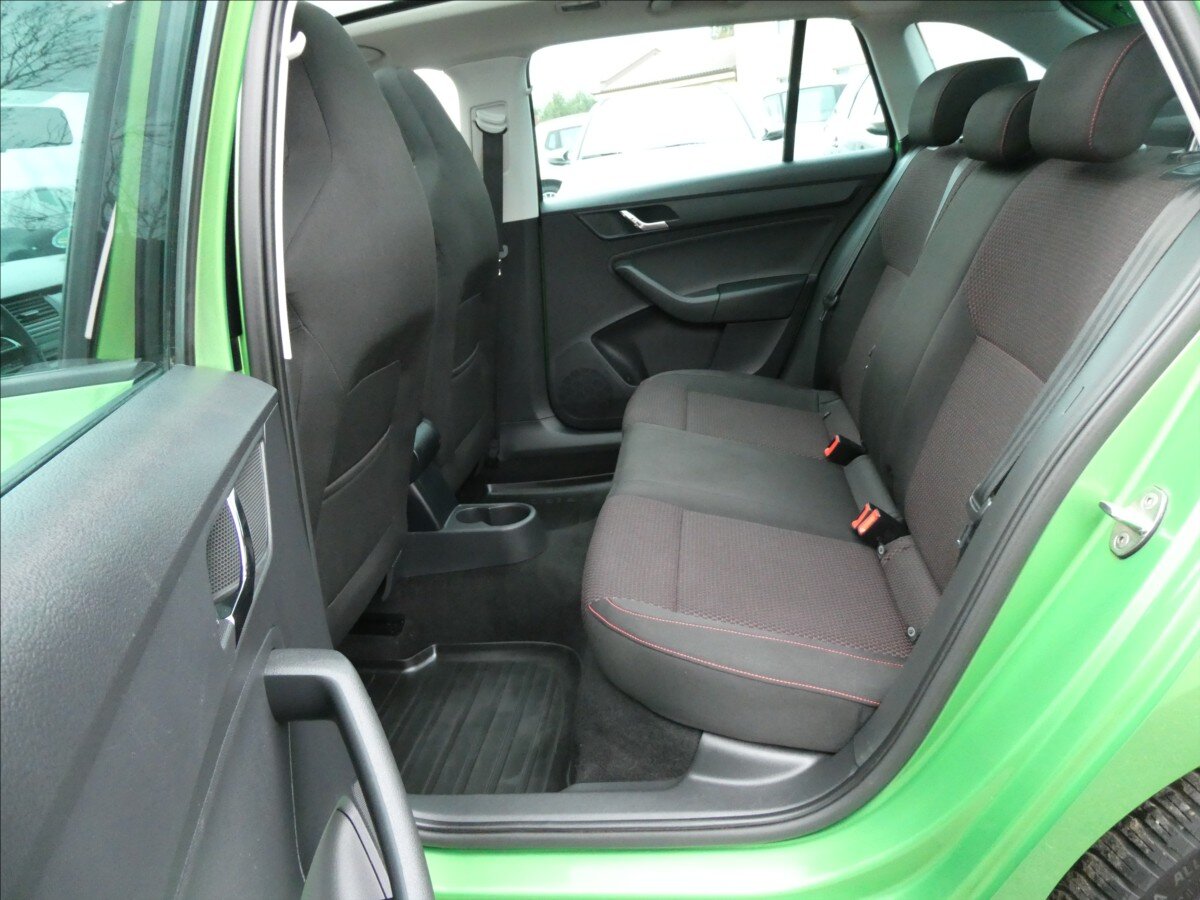 Škoda Rapid Hatchback 1,2 l 77 kw