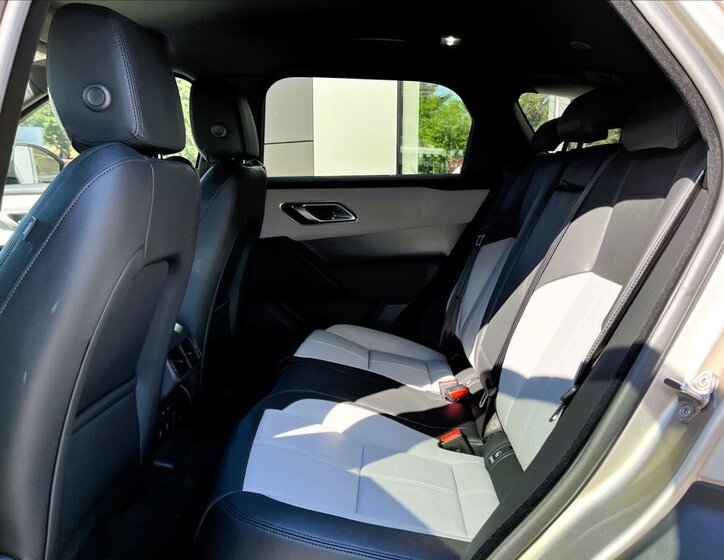 Land Rover Range Rover Velar 30