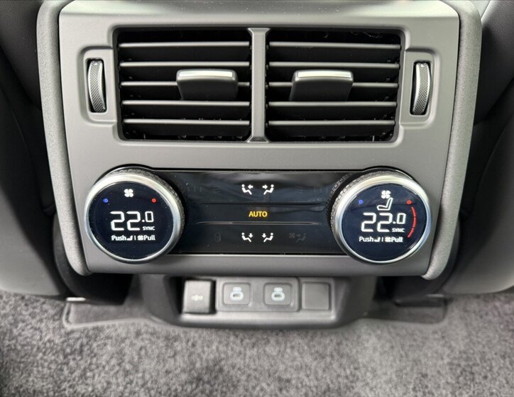 Land Rover Discovery SUV / Terénní 3,0 l 257 kw