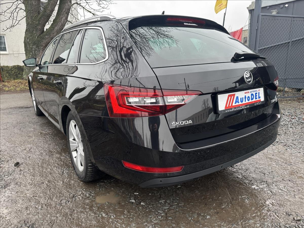 Škoda Superb Kombi 2,0 l 140 kw