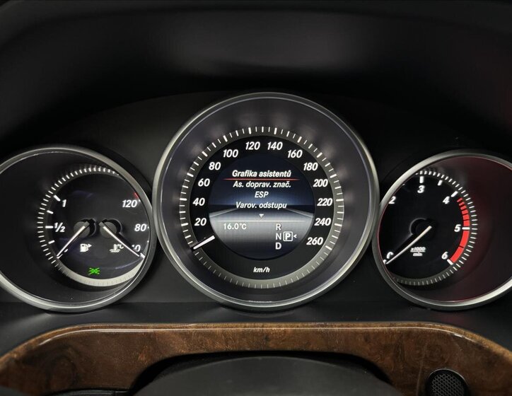 Mercedes-Benz Třídy E Kombi 3,0 l 170 kw