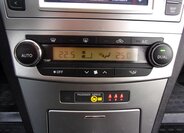 Toyota Avensis 18