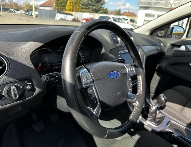 Ford Mondeo Kombi 2,0 l 103 kw