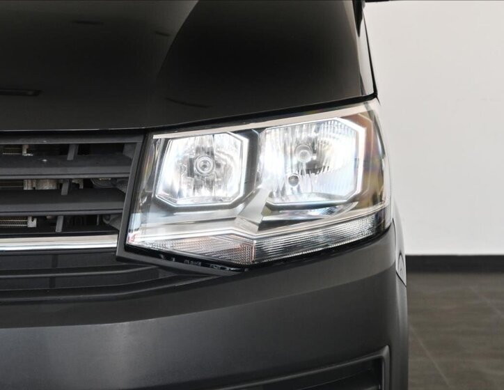 Volkswagen Transporter Skříň 2,0 l 75 kw