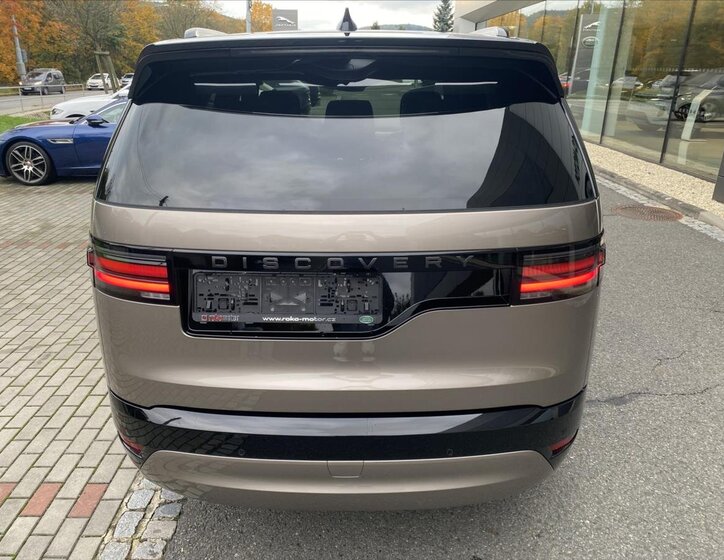 Land Rover Discovery 8