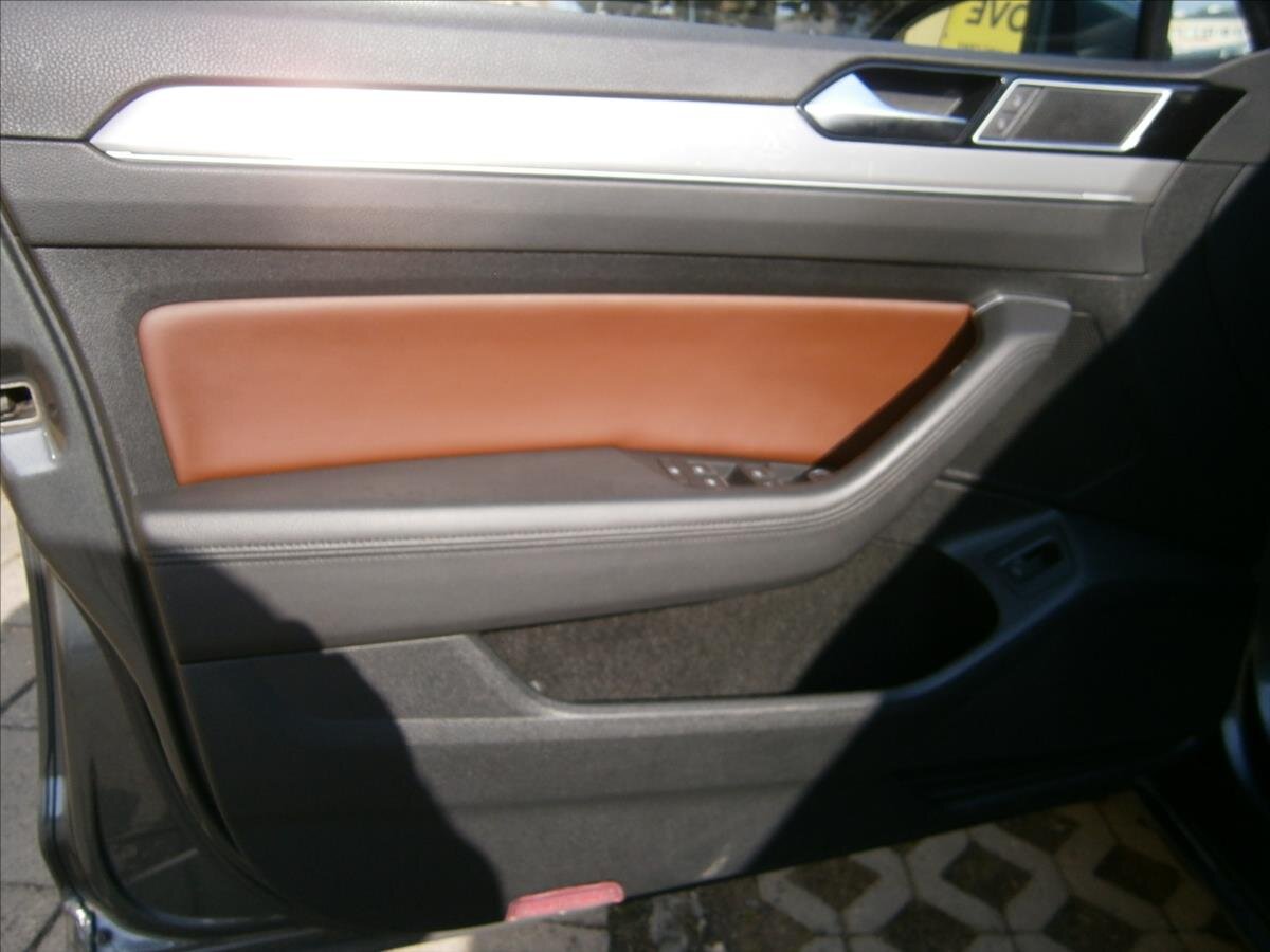 Volkswagen Passat Kombi 2,0 l 110 kw