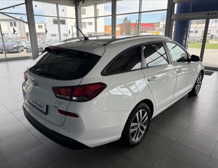 Hyundai i30 Kombi 1,4 l 103 kw