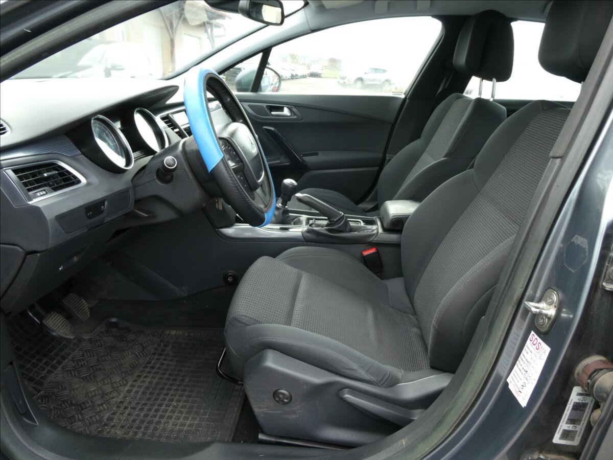 Peugeot 508 Sedan / Limuzína 1,6 l 115 kw