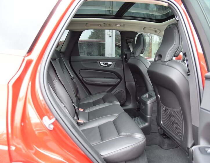 Volvo XC60 SUV / Terénní 2,0 l 186 kw