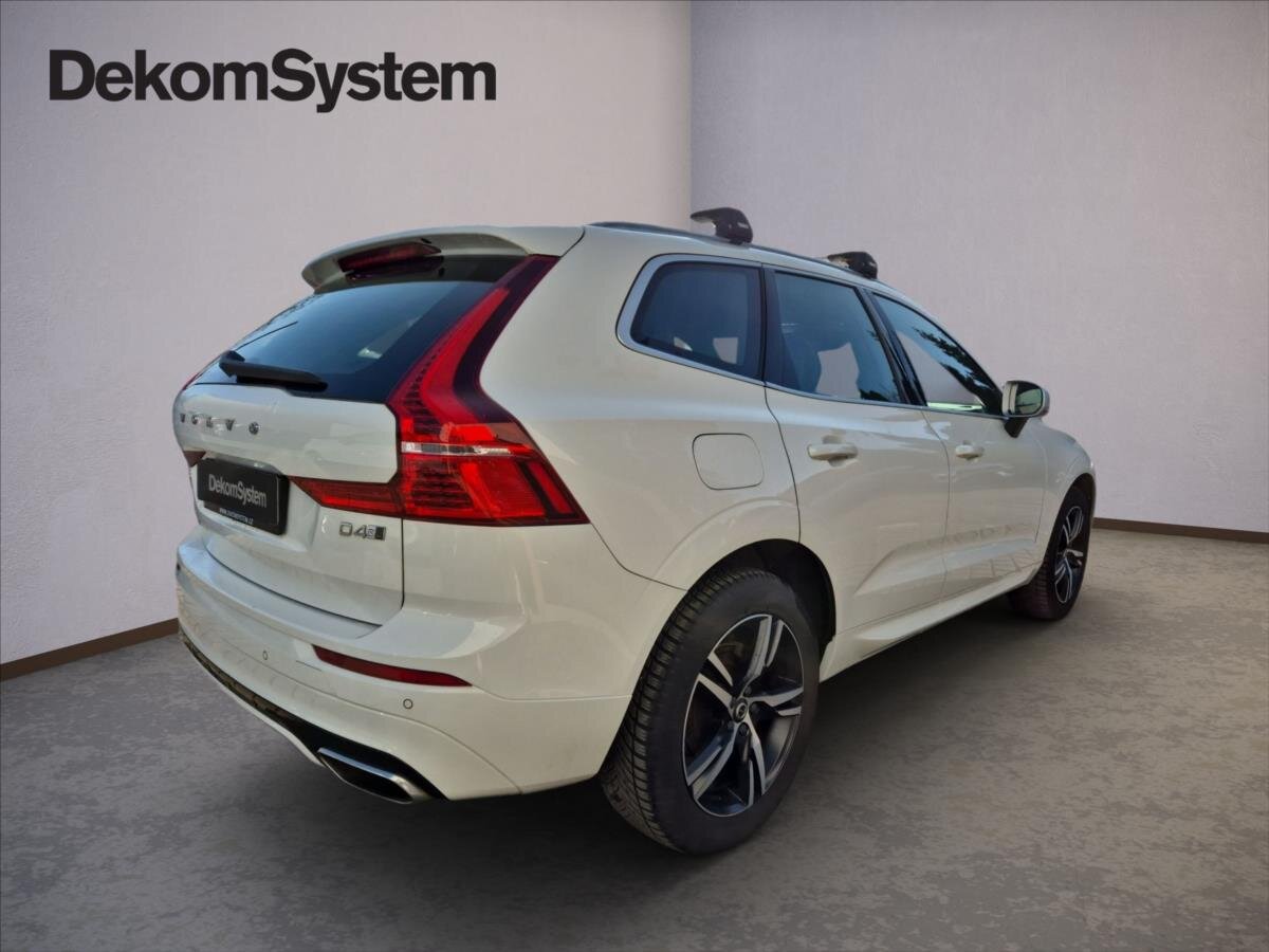 Volvo XC60 SUV / Terénní 2,0 l 140 kw