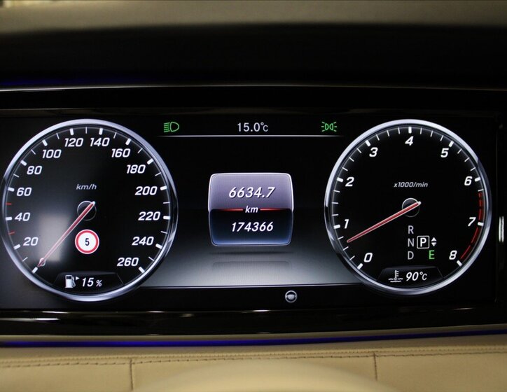 Mercedes-Benz Třídy S 37