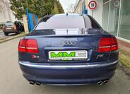 Audi S8 6