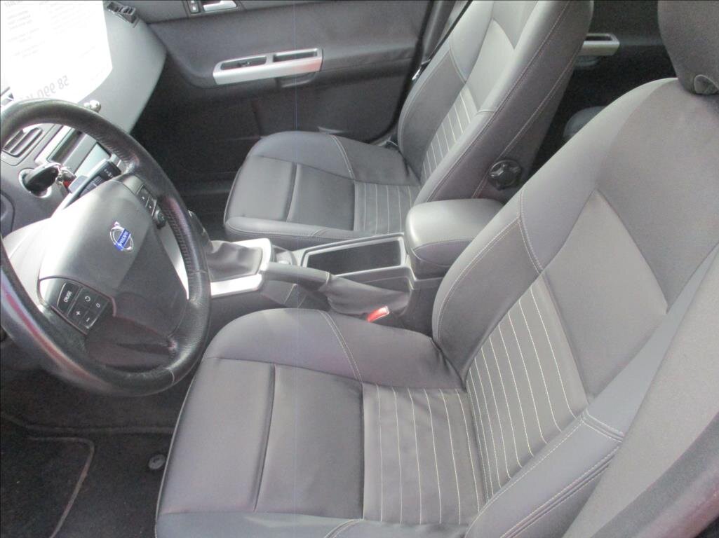 Volvo V50 Kombi 2,0 l 100 kw