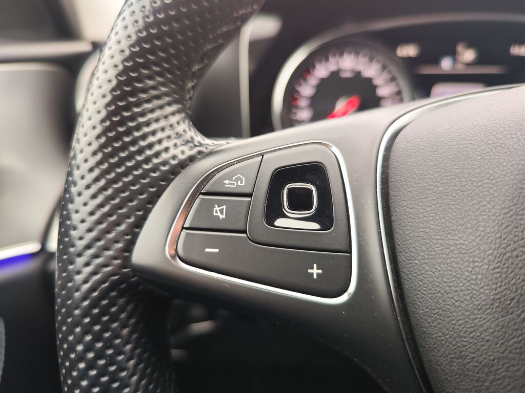 Mercedes-Benz Třídy E Sedan 3,0 l 190 kw