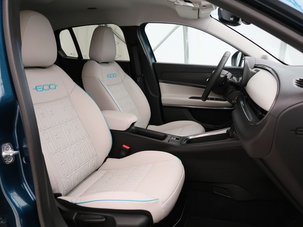 Fiat 600 Hatchback 1,2 l 100 kw