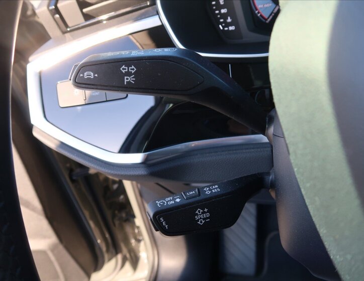 Audi Q3 SUV 2,0 l 110 kw