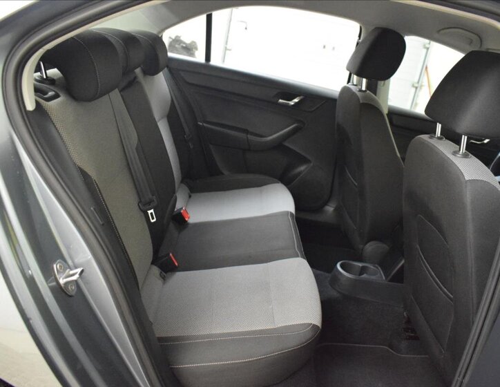 Škoda Rapid Liftback 1,2 l 77 kw