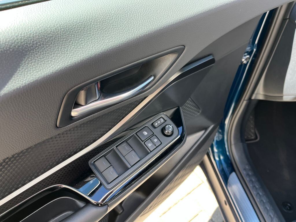 Toyota C-HR SUV / Terénní 2,0 l 112 kw