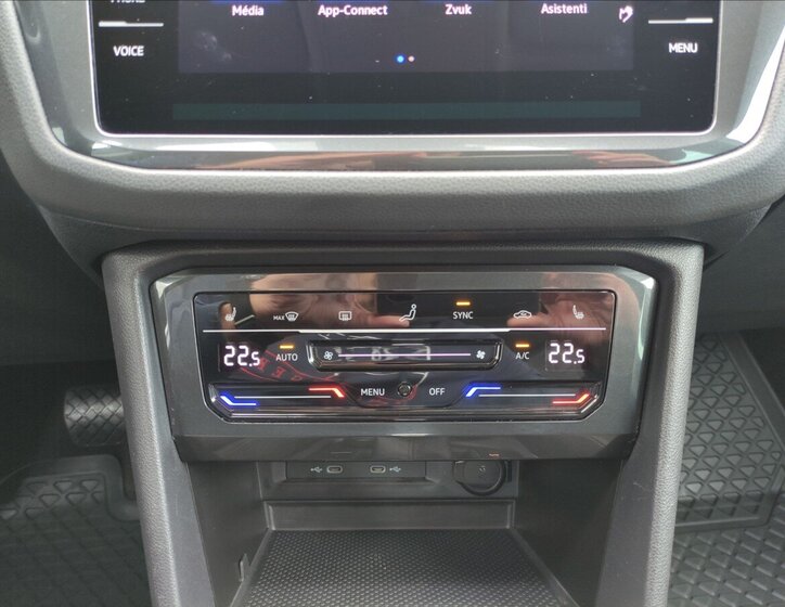 Volkswagen Tiguan SUV / Terénní 2,0 l 110 kw