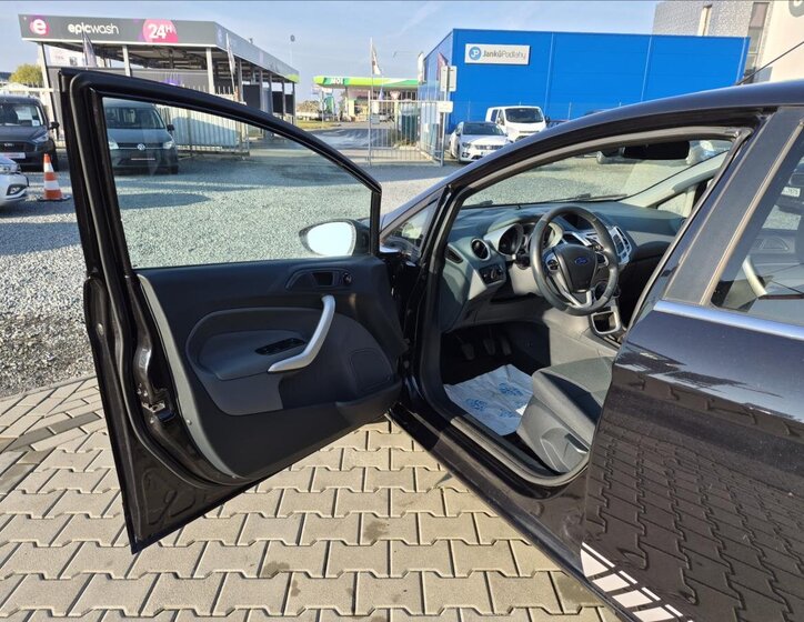 Ford Fiesta 11
