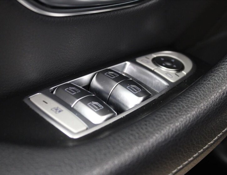 Mercedes-Benz Třídy E 15