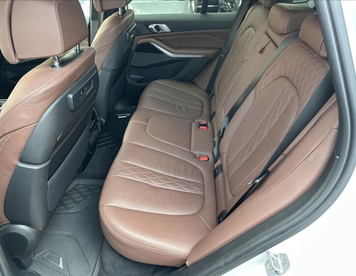 BMW X5 SUV / Terénní 3,0 l 195 kw