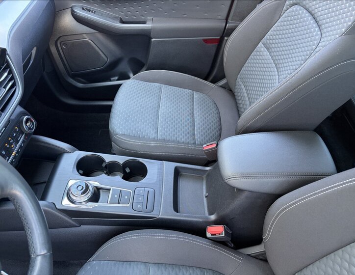 Ford Kuga Kombi 2,0 l 140 kw