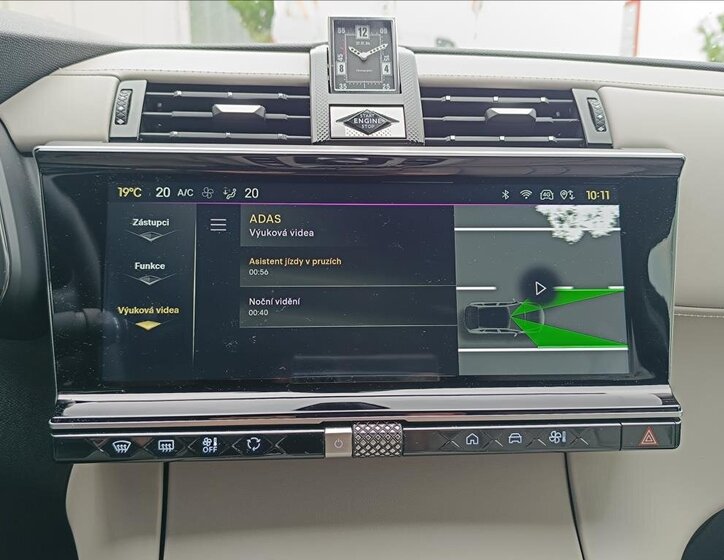 DS Automobiles DS7 Crossback 21