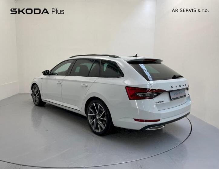 Škoda Superb 8