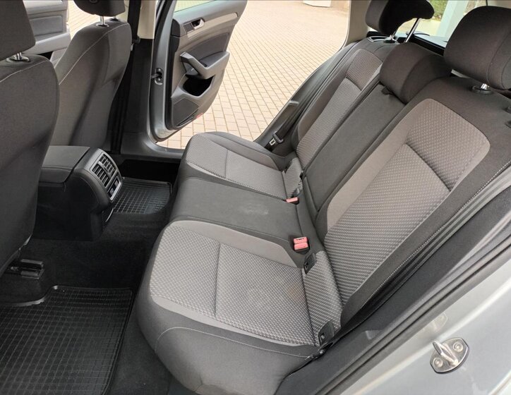 Volkswagen Passat Kombi 2,0 l 110 kw