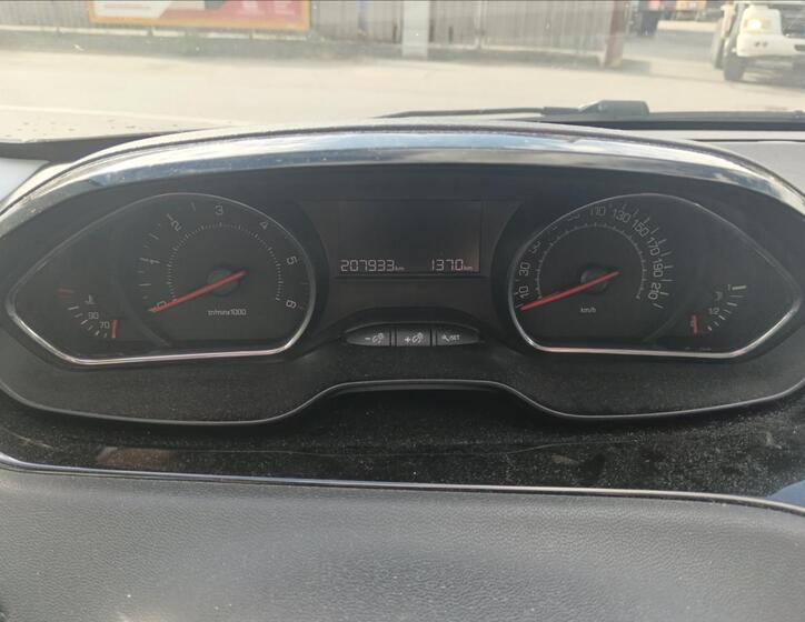 Peugeot 208 20