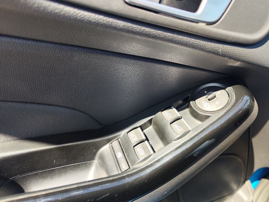 Ford Fiesta Hatchback 998,0 74 kw