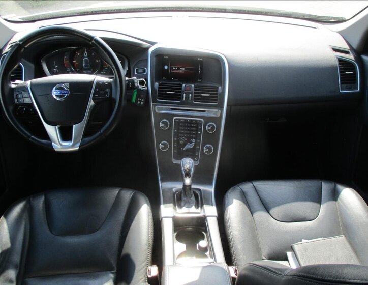 Volvo XC60 SUV 2,4 l 133 kw