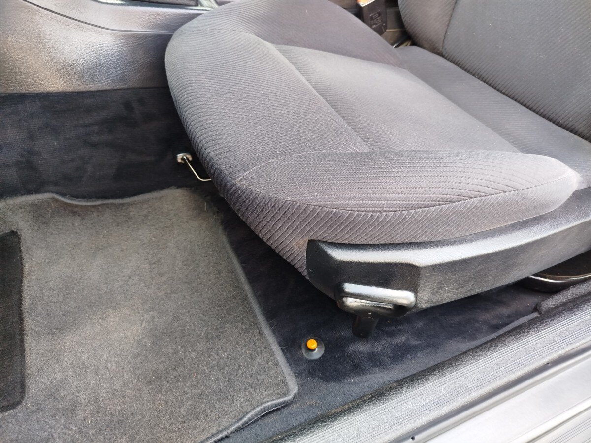 Audi 80 Sedan / Limuzína 2,0 l 66 kw