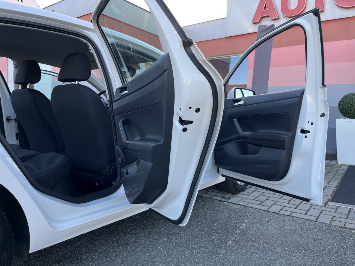 Volkswagen Polo Hatchback 999,0 48 kw