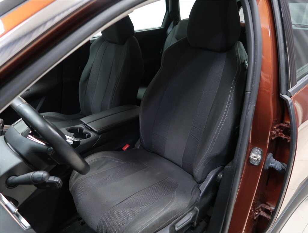 Peugeot 5008 MPV 1,5 l 96 kw