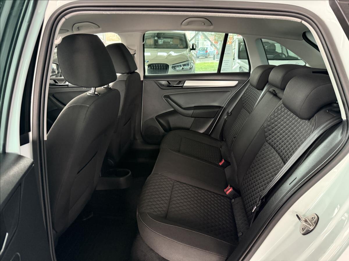 Škoda Rapid Hatchback 999,0 81 kw