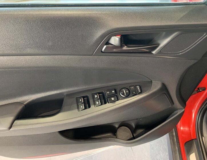 Hyundai Tucson SUV 2,0 l 136 kw