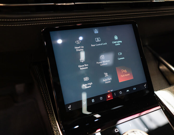 Cadillac Escalade SUV / Terénní 6,2 l 508 kw