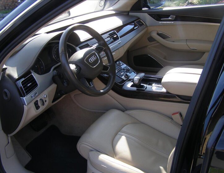 Audi A8 Sedan / Limuzína 6,3 l 368 kw