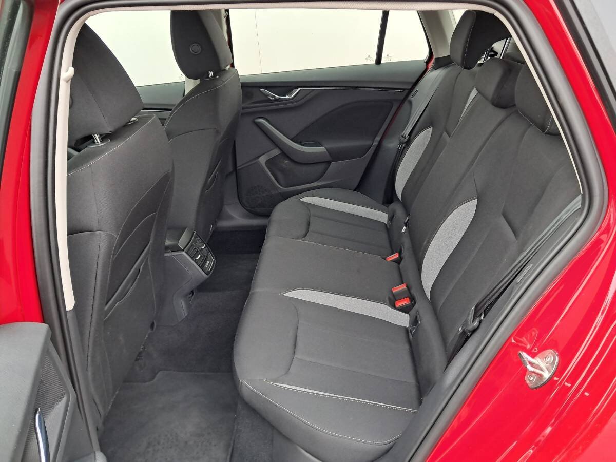 Škoda Kamiq Hatchback 999,0 85 kw