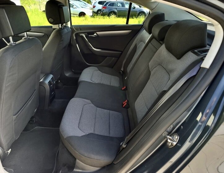 Volkswagen Passat Sedan 1,4 l 110 kw